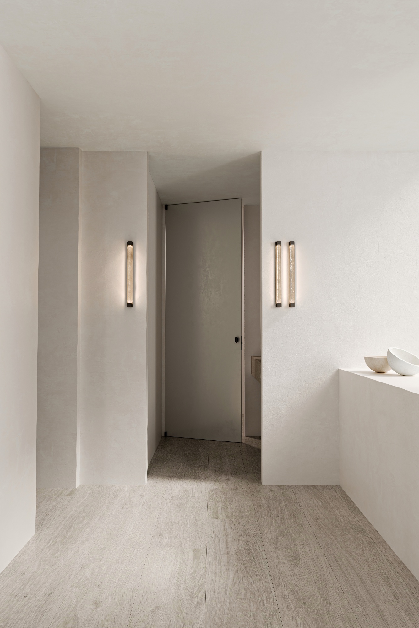 Bathroom with Articolo lighting